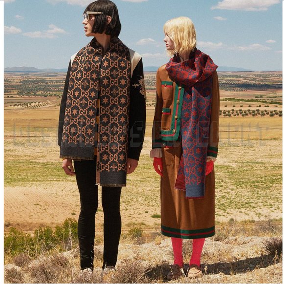 GUCCI red & blue CONSTELLATION Bee GG Stars wool/silk reversible long scarf NWT - Picture 7 of 12